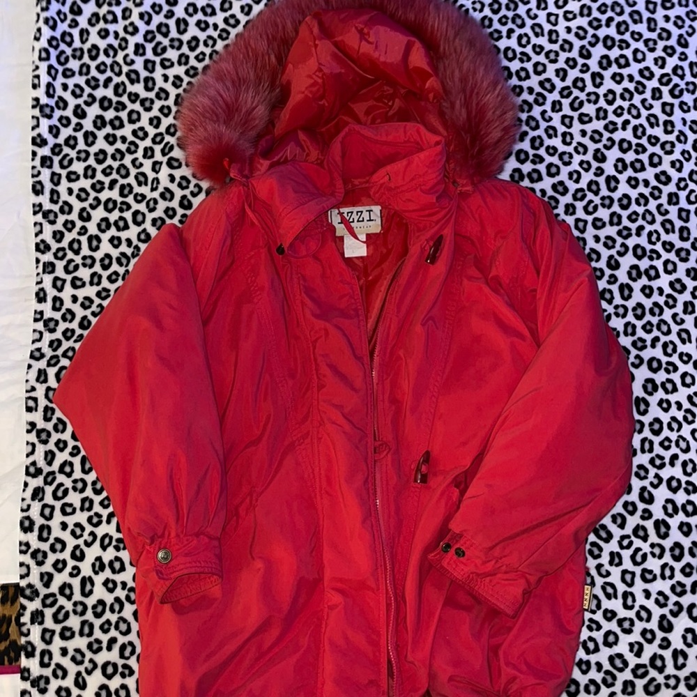 Red puffer zip up coat fur lined hood size large